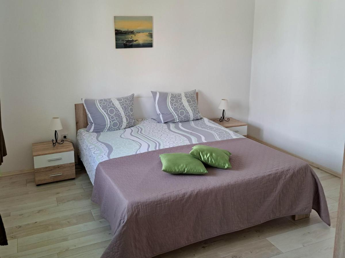Apartment Oaza Mira Tribalj Eksteriør billede