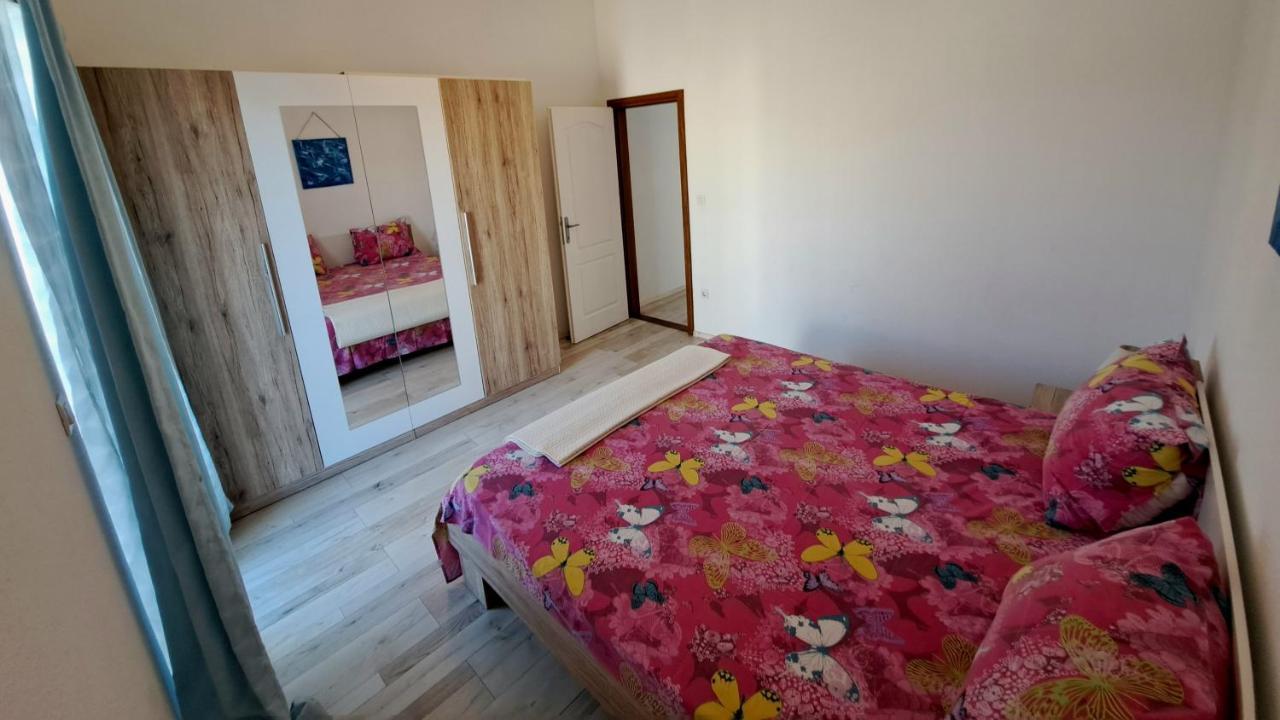 Apartment Oaza Mira Tribalj Eksteriør billede