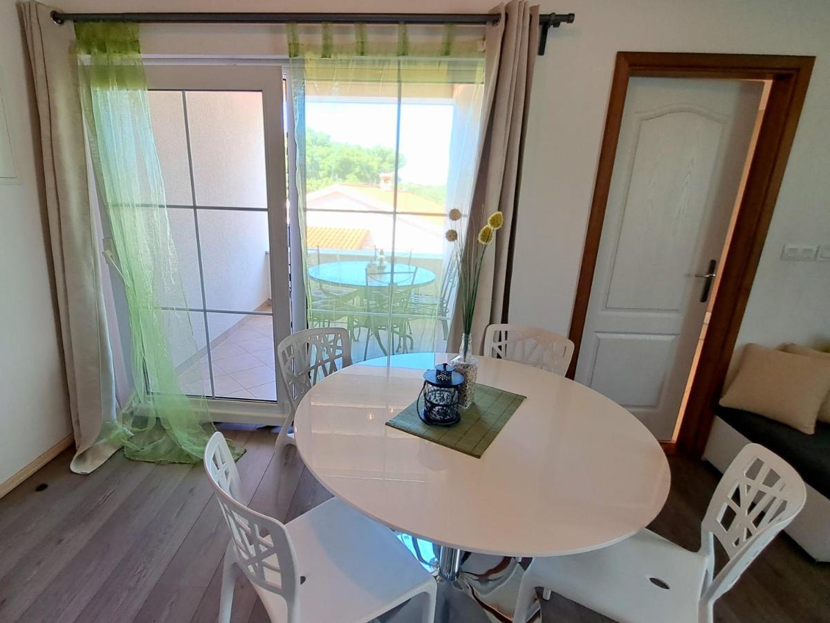 Apartment Oaza Mira Tribalj Eksteriør billede