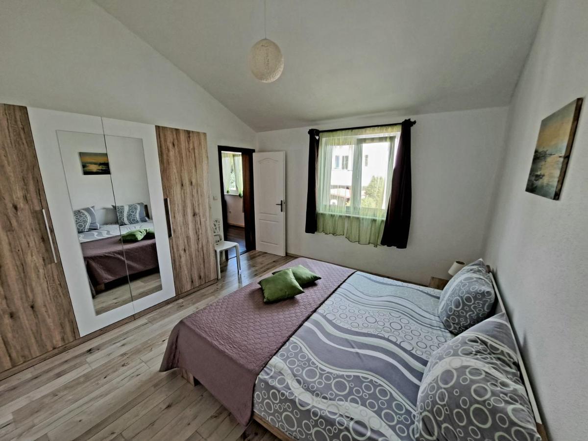 Apartment Oaza Mira Tribalj Eksteriør billede