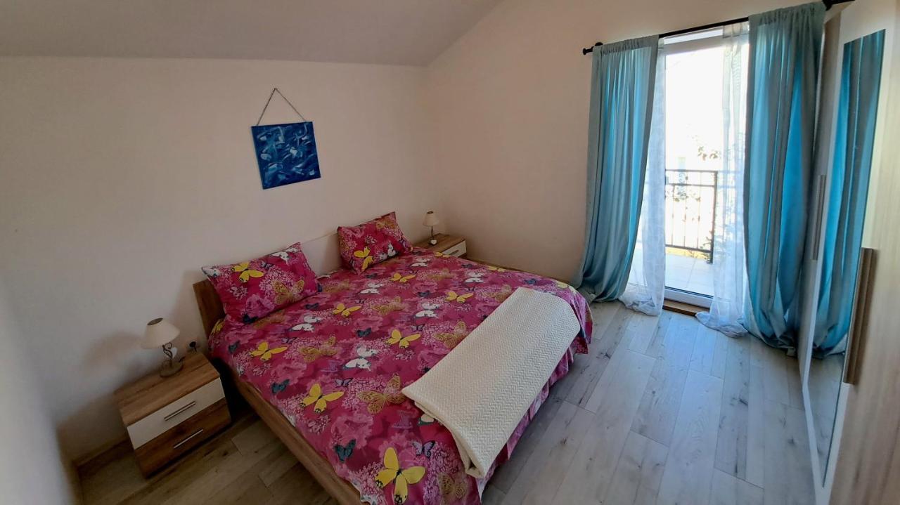 Apartment Oaza Mira Tribalj Eksteriør billede
