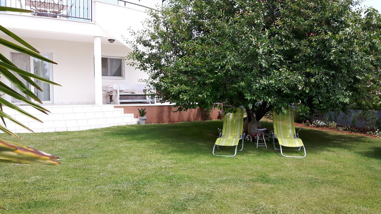 Apartment Oaza Mira Tribalj Eksteriør billede